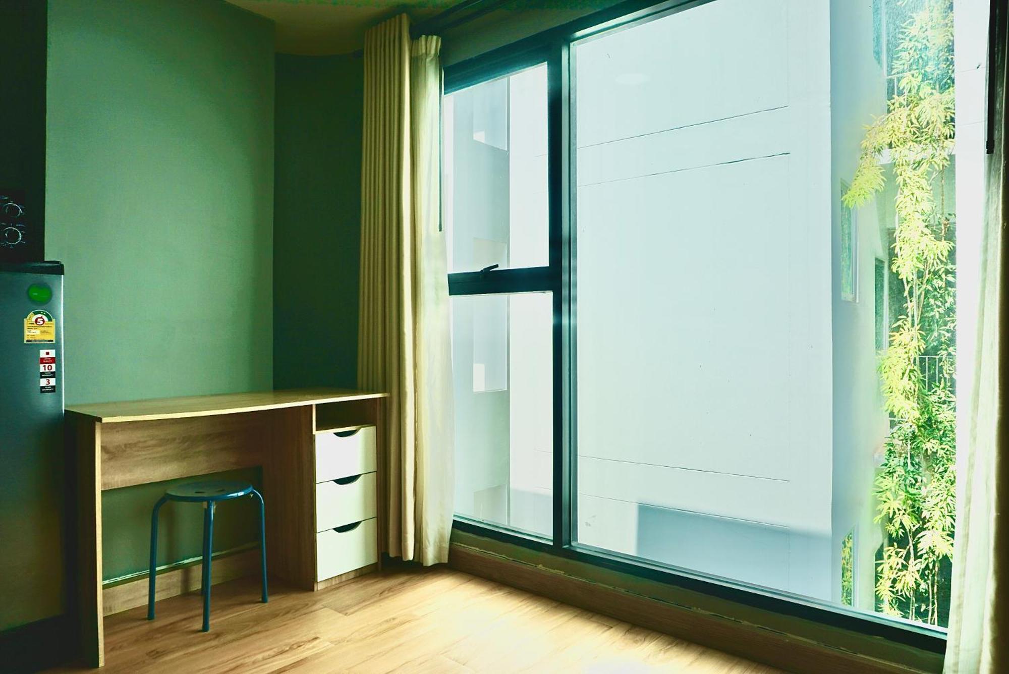 Hash Apartment With Unique Chill Design At Silom Soi 3 Bangkok Exterior foto